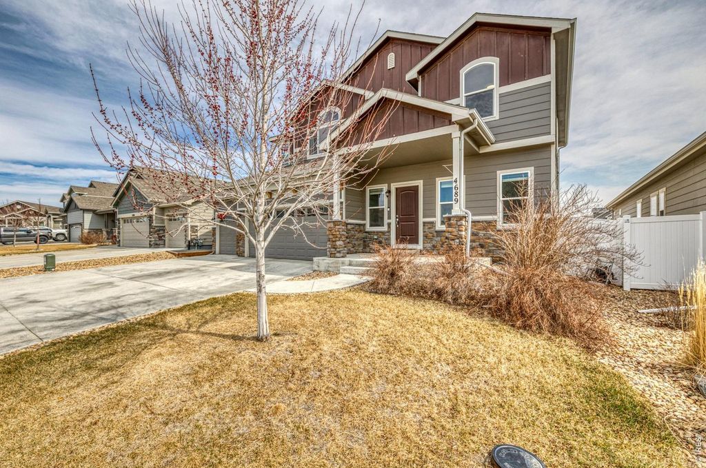 4689 Waltham Dr