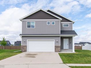 5252 8th Ct W, West Fargo, ND 58078