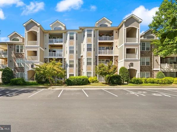 502 Sunset View Ter SE Unit 104, Leesburg, VA 20175