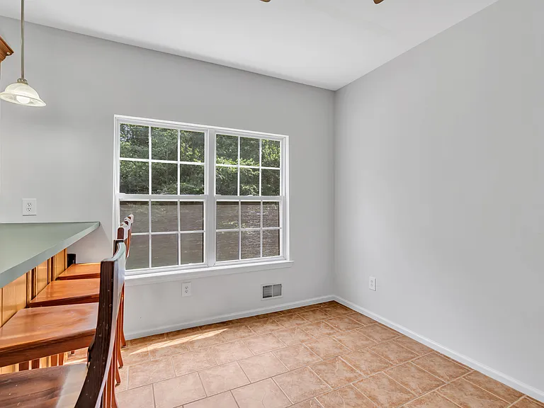 333 Nighthawk Ln — Photo 13