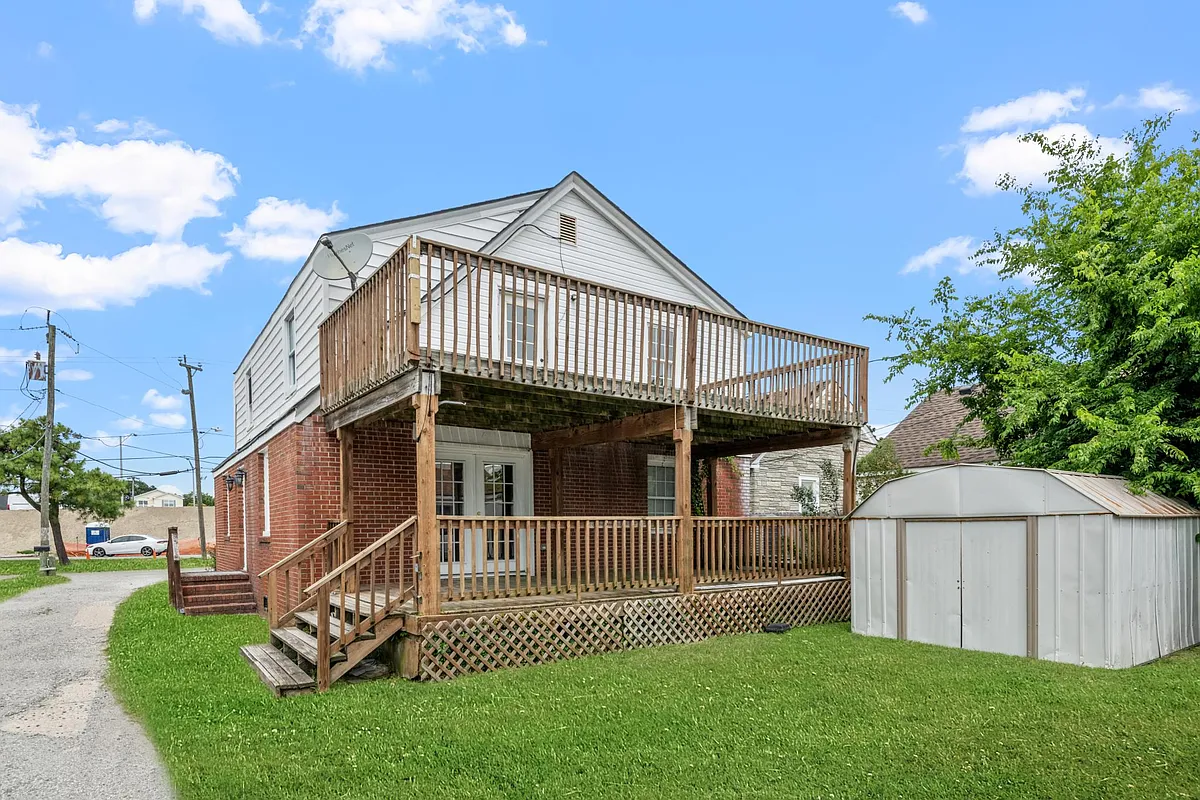 Building Photo - 1345 Bayville Ct #2