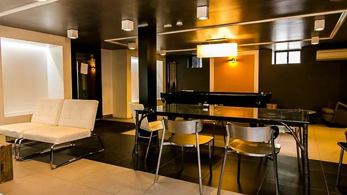 Rented by Nooklyn NYC LLC | media 37