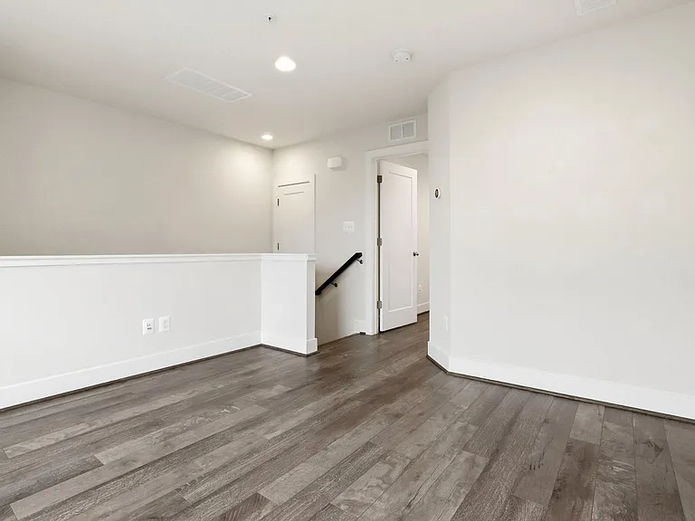 6924 Rockledge Dr — Photo 33