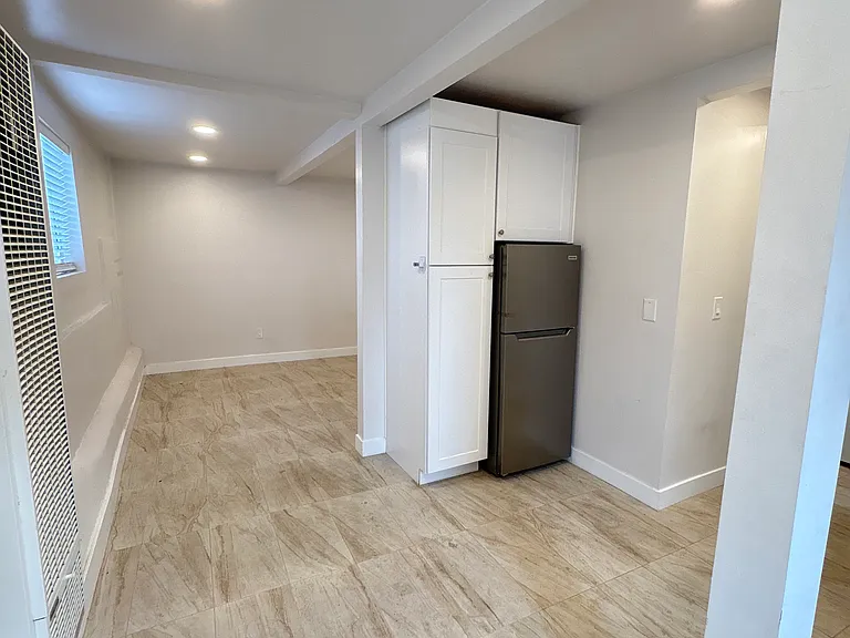 2771 Logan Ave #B — Photo 2