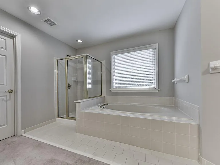 408 Sixes Dr — Photo 29