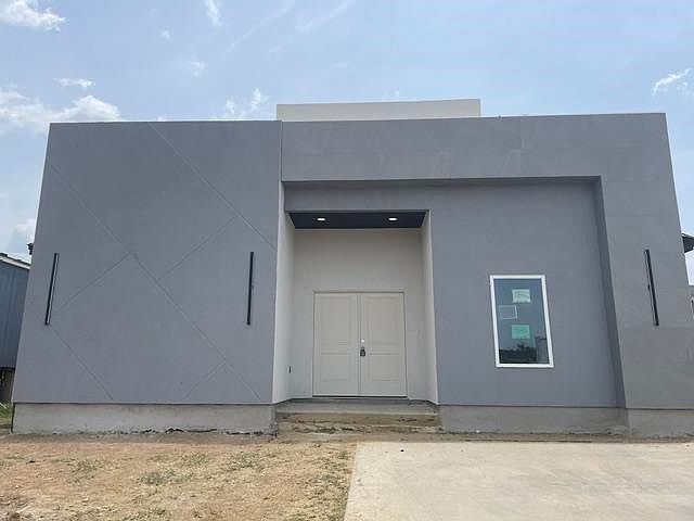 1st image of 5141 Plasencia Ln