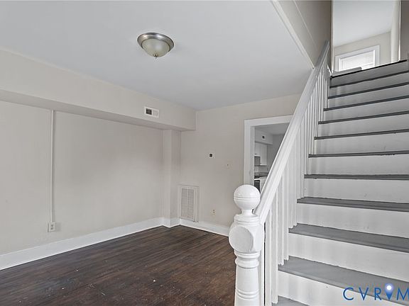 4th image of 727 Harding St
