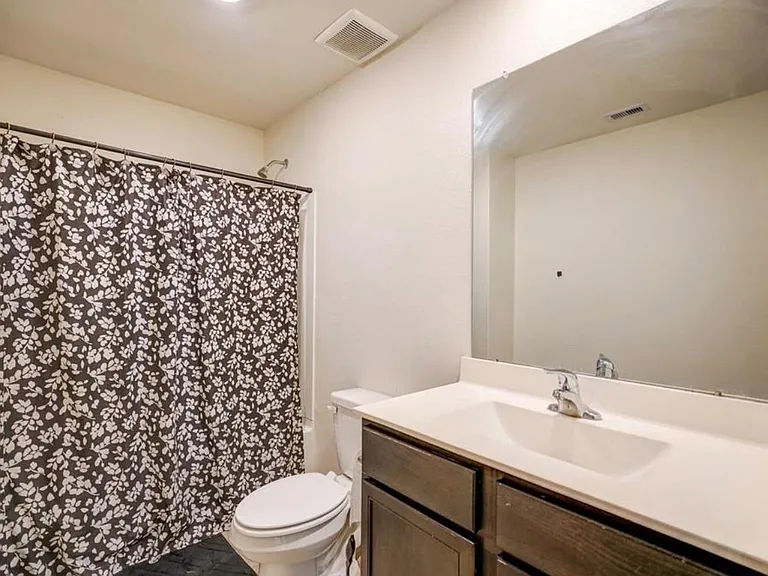 7943 Vacek Meadows Loop — Photo 18