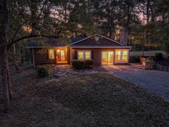 1082 Cedar Lane Ct, Lynchburg, VA 24503
