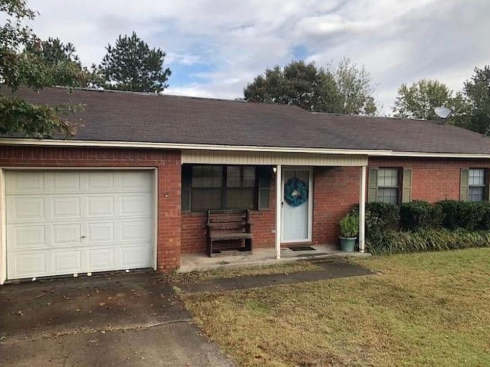 1st image of 1007 E Gum St