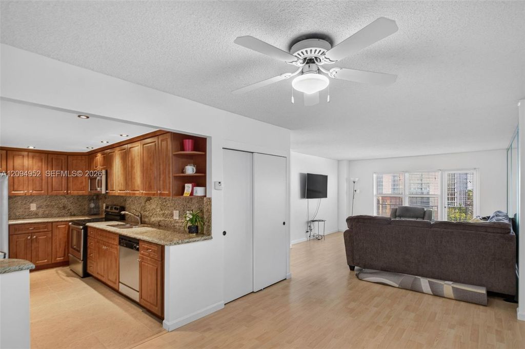 405 N Ocean Blvd APT 615, photo 6