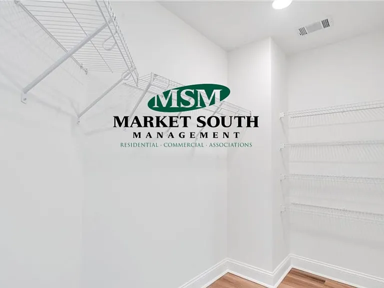 761 E Anderson St — Photo 13