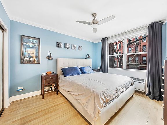 5th image of 310 W 55th St APT 2G