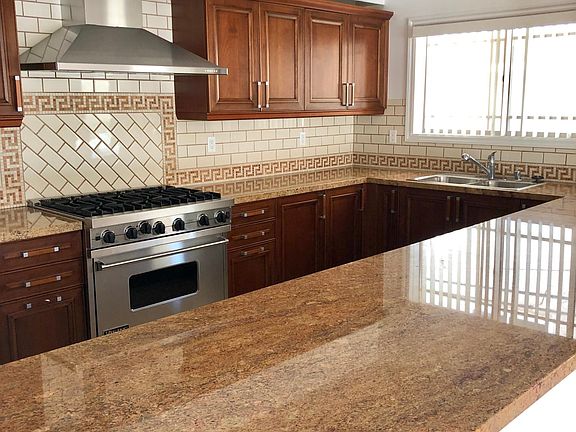 4th image of 11860 Kiowa Ave #Penthouse