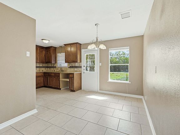 2nd image of 1110 Shephard Dr