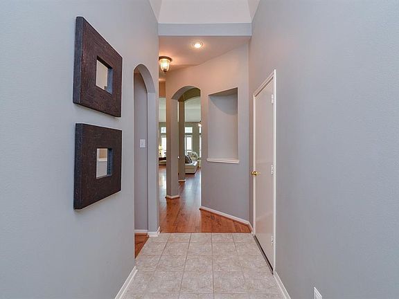 3rd image of 18019 Parkwille Ln