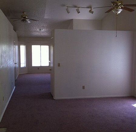 3rd image of 1800 Robin St