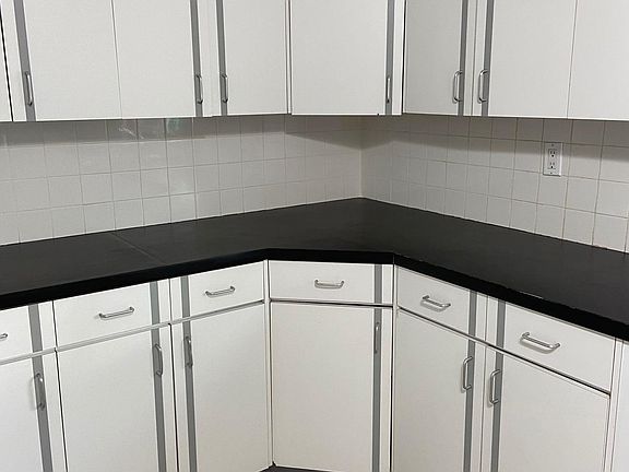 2nd image of 151 21st Ave #1