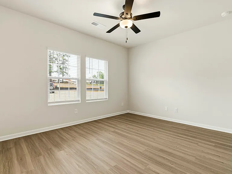 167 Seville Way — Photo 4