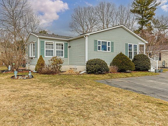 3rd image of 23 Green Holly Drive #23