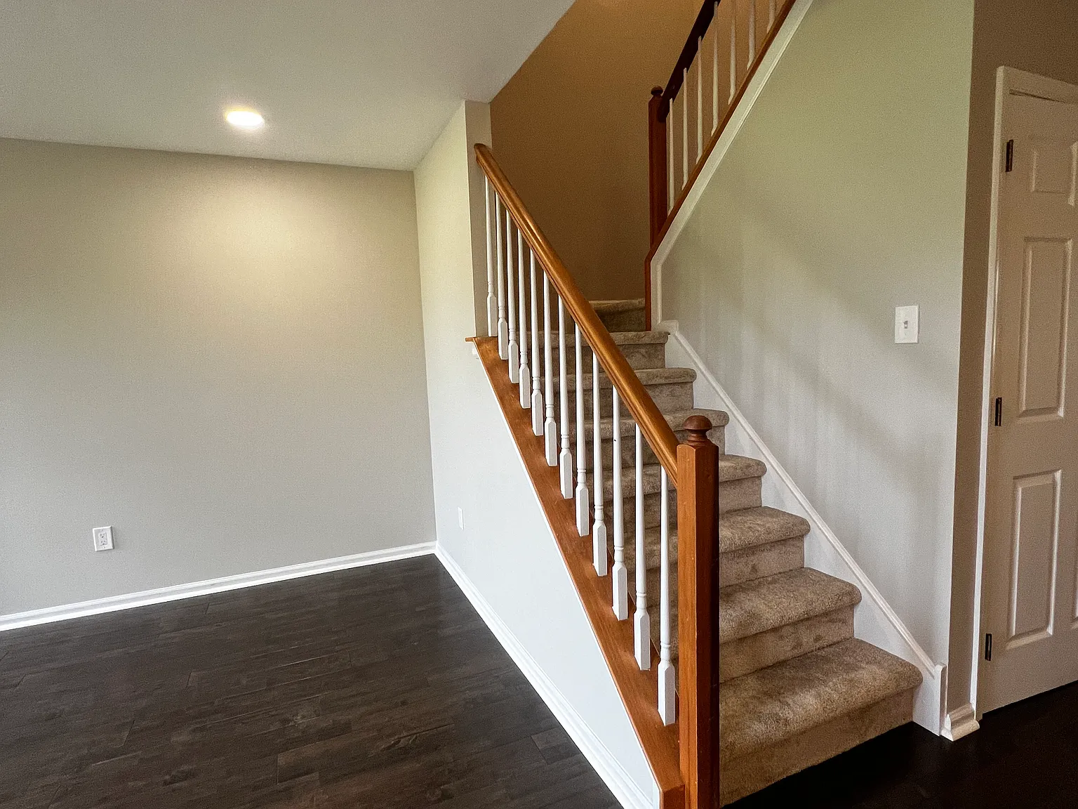 3 bed, 1570 sqft, $2,800 — Photo 2