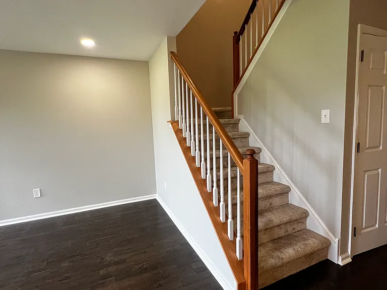 2604 Noble Way — Photo 2