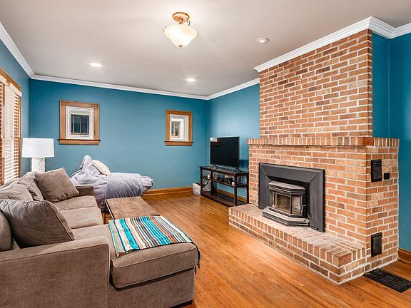 5th image of 2706 Dayton Ave