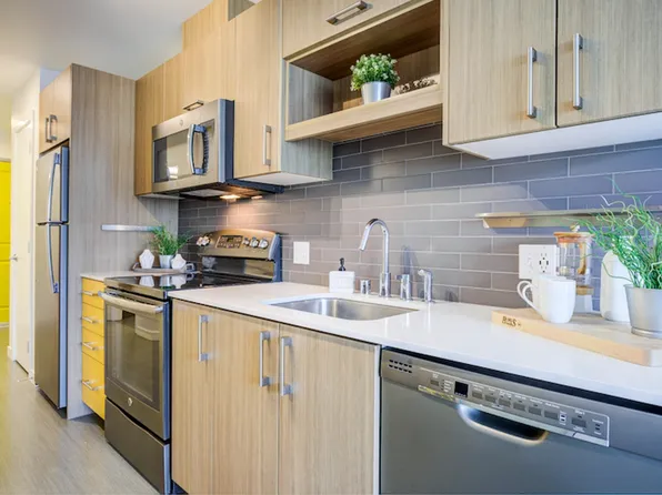 Smith & Burns, 4455 Interlake Ave N Unit 125, Seattle, WA 98103