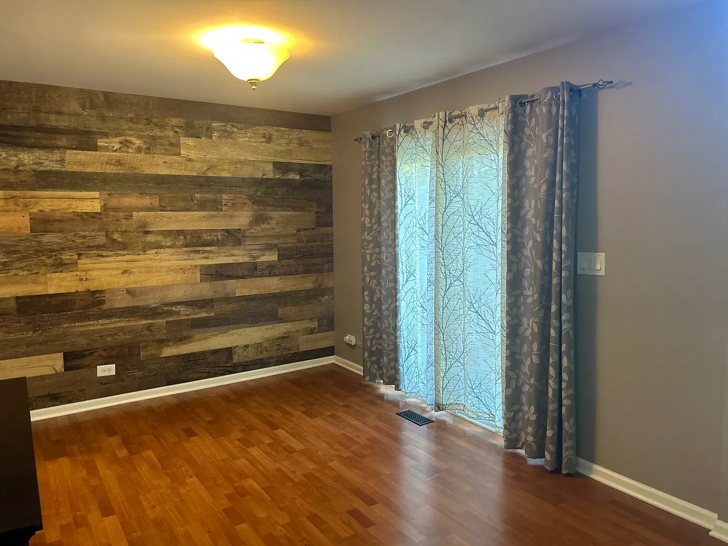 2 bed, 2.5 bath, 1499 sqft, $2,850 — Photo 2