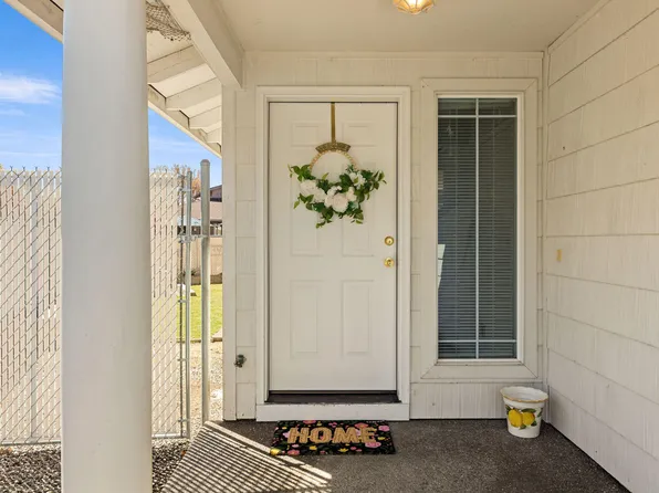 906 Brandi Way, Central Point, OR 97502