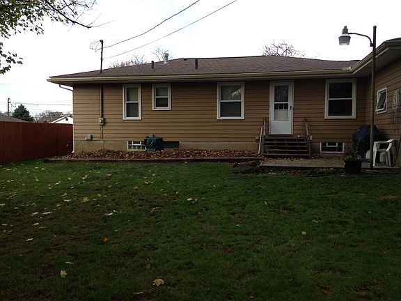 5th image of 224 E Woodsdale Ave