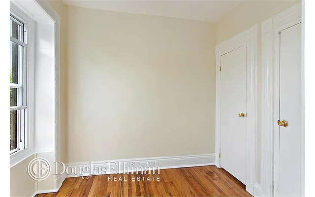 Rented by Douglas Elliman | media 26