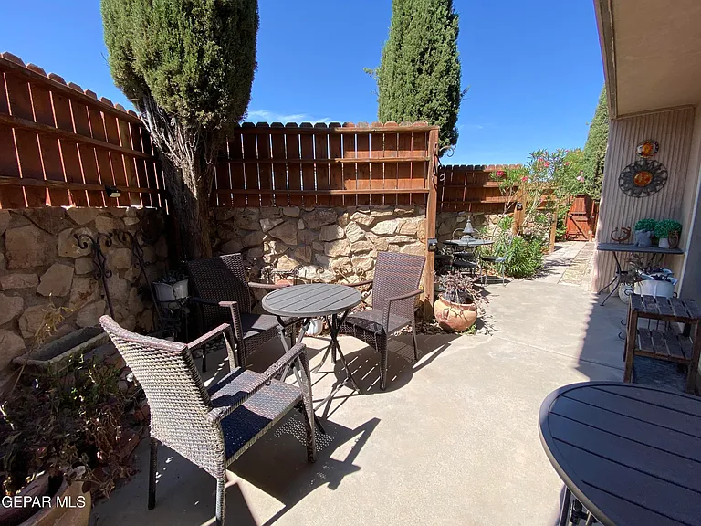 252 Shadow Mountain Dr #F1 — Photo 34