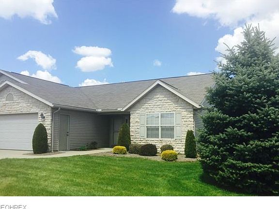 3rd image of 1101 Evergreen Dr NW