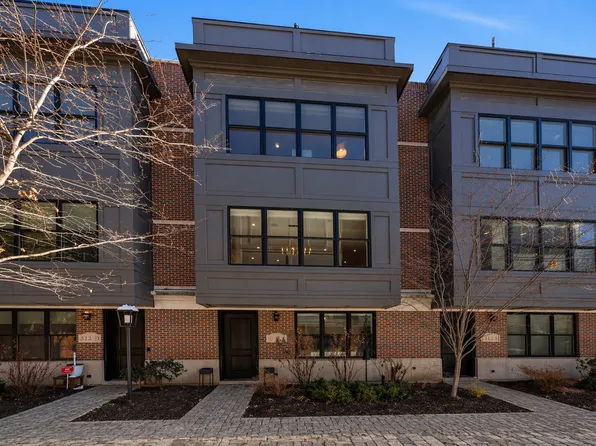 312 E Cullerton St #C, Chicago, IL 60616