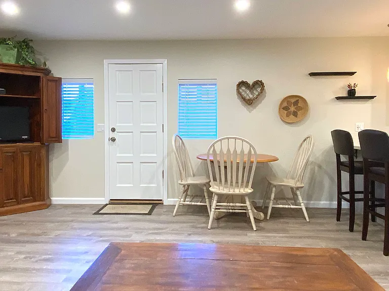 524 Serrano Dr — Photo 3