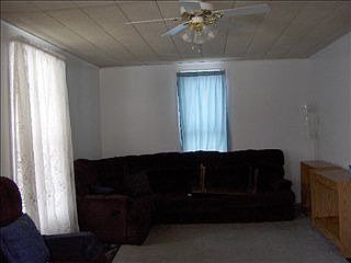 3rd image of 514 E Douglas St
