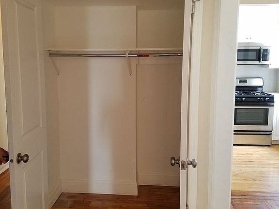 5th image of 4516 44th St APT 3C