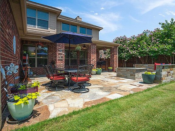 2nd image of 3101 Luminara Dr