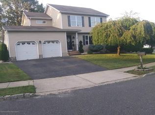 31 Jacob Dr, Howell, NJ 07731
