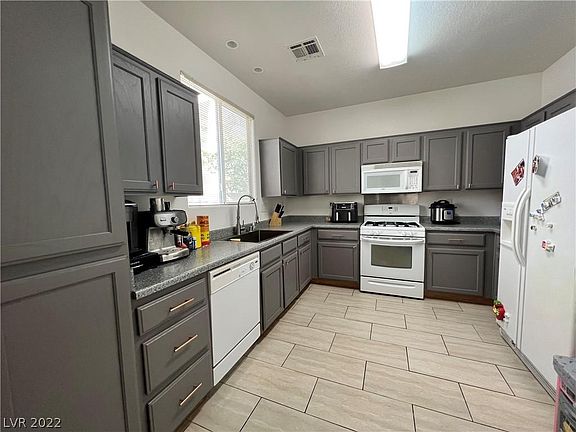 3rd image of 7698 Country Village Pl