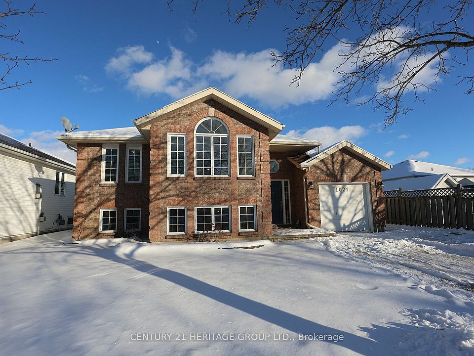 1st image of 1021 Greenwood Park Dr