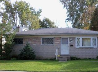 22218 Raymond St, Saint Clair Shores, MI