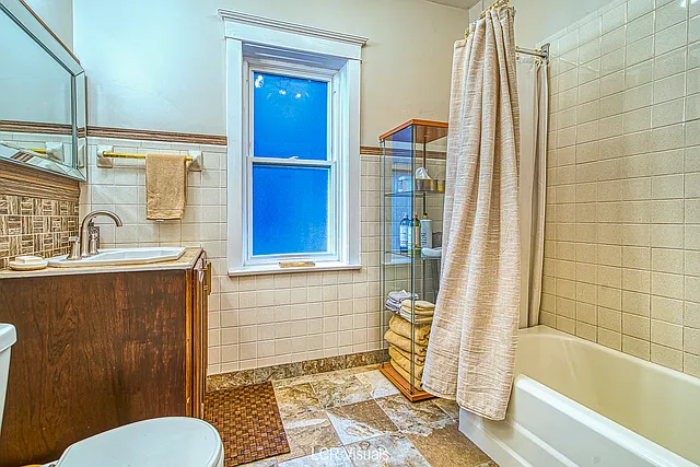712 W Buena Ave #2 — Photo 10