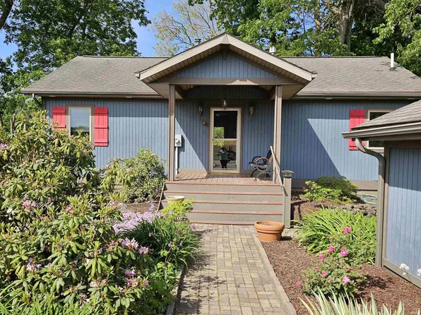 8063 S Corinne Ave, Star City, IN 46985