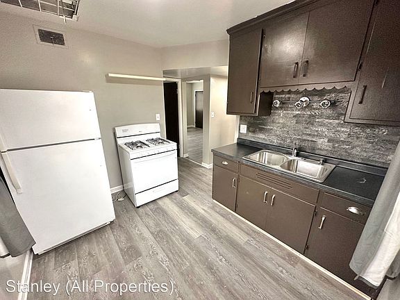 3rd image of 4203 W Fond Du Lac Ave #6
