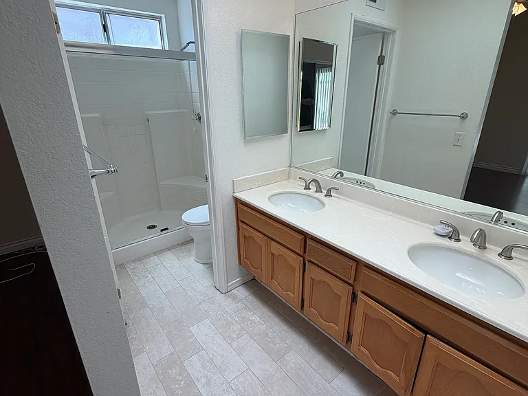 5804 E Avenue R11 — Photo 9