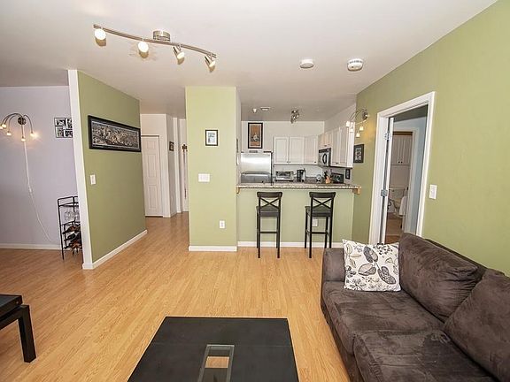 5th image of 1 Cityview Ln Unit 802
