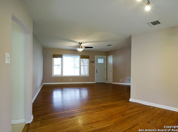 3rd image of 210 Milford Dr