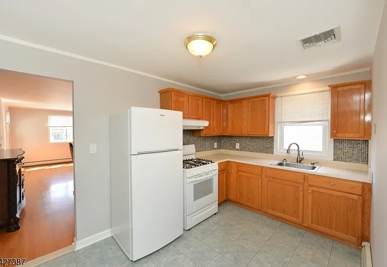 142 Grand Ave #2 — Photo 6